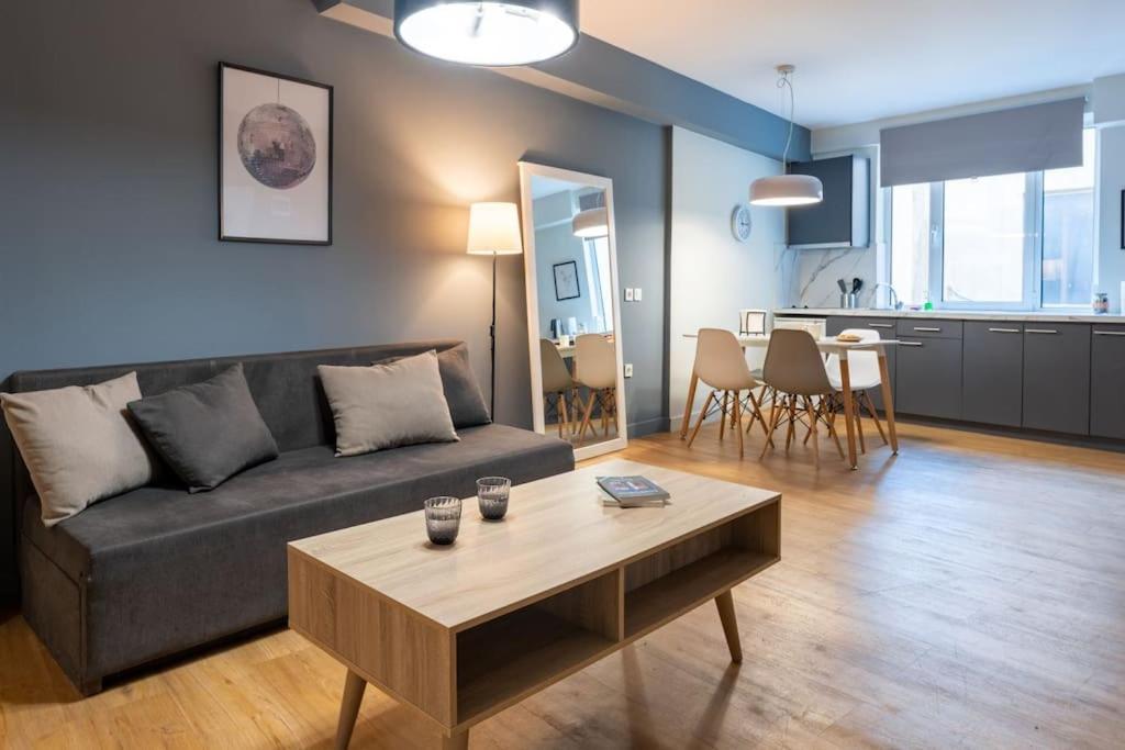 Central, Spacious Studio 5 Min Walk To Acropolis Atenas Exterior foto