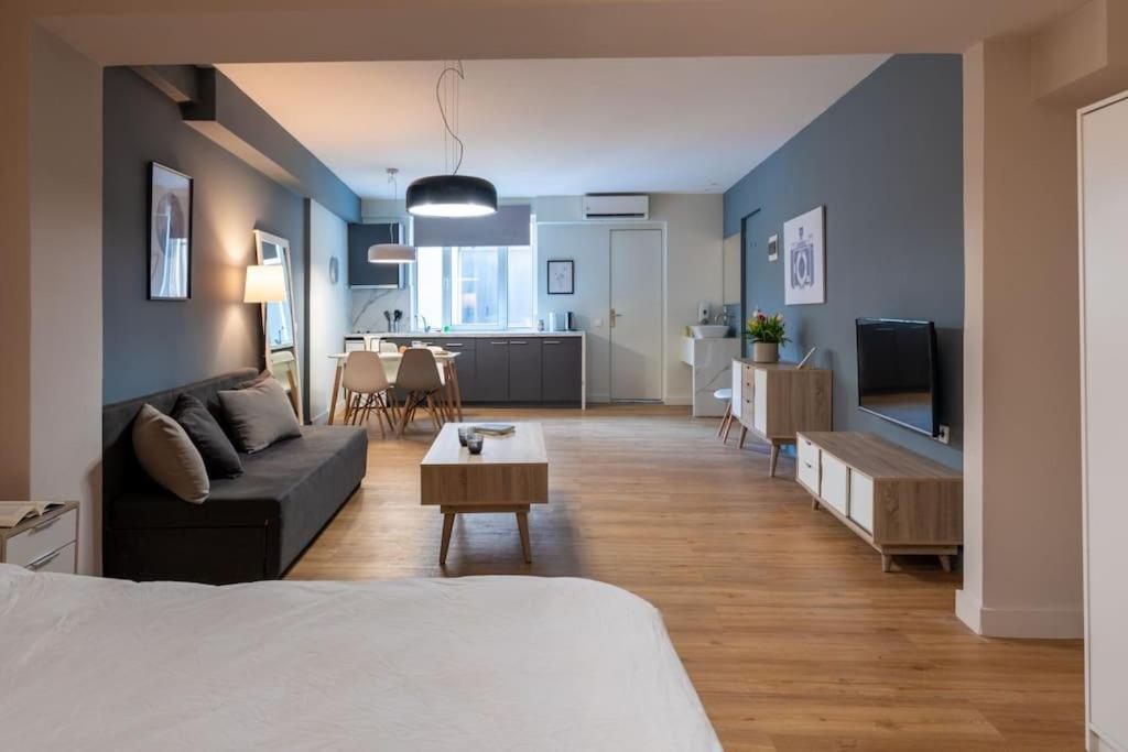 Central, Spacious Studio 5 Min Walk To Acropolis Atenas Exterior foto